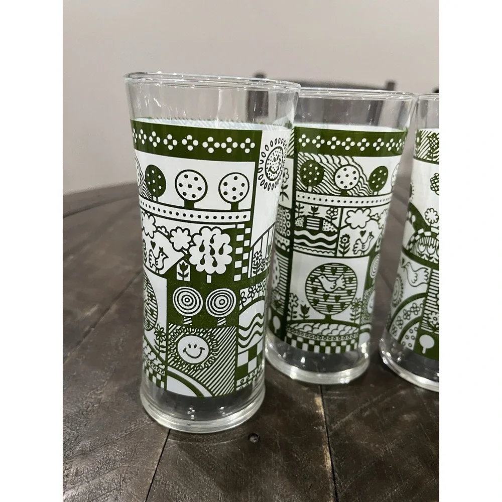 Vtg Amish Folk Art Green Tumbler 6 1/2